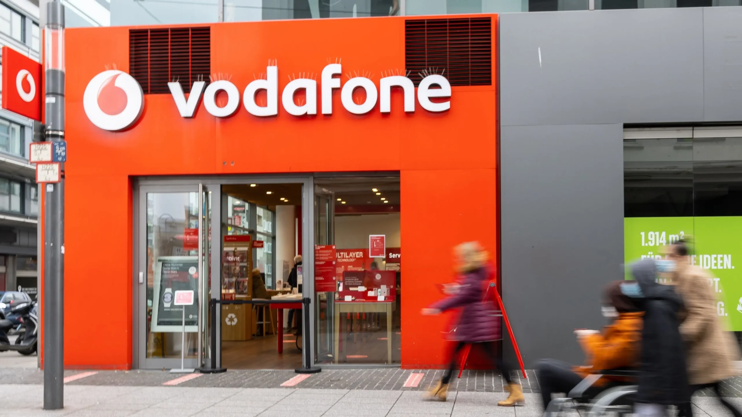 Vodafone mantém internet de 300 Mbit/s a €39,99; compare cashback de €240 e brindes de até €269